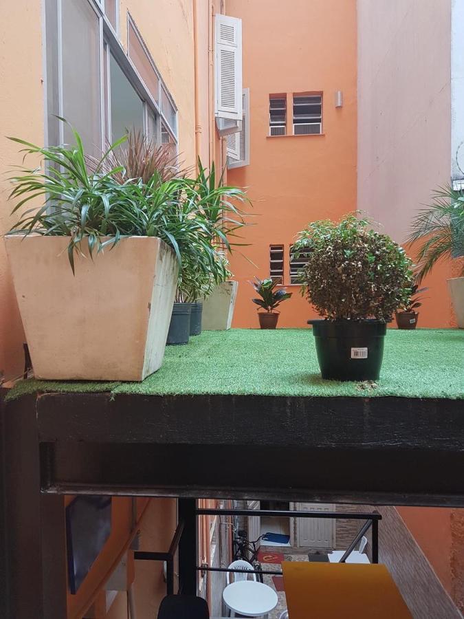 Rio Guesthouse - Um Quarteirao Da Praia De Copacabana Rio de Janeiro Exterior photo